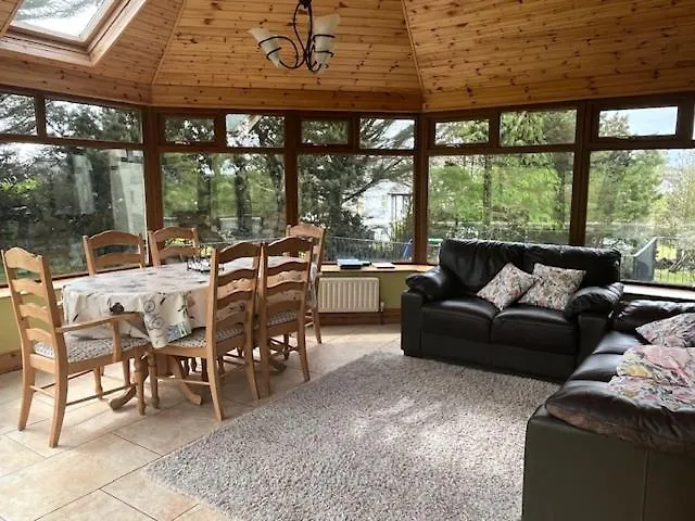 別荘 Runclevin House